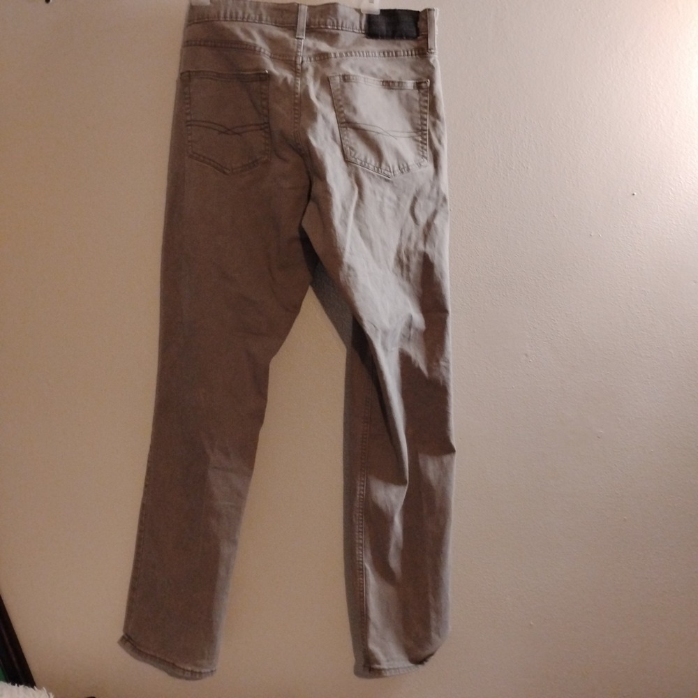 Signature by Levi Strauss & Co. Men's Gray Straight Denim Jeans, Button Zip